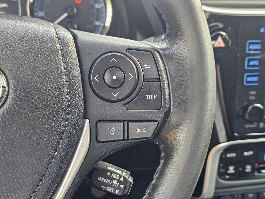 Used 2017 Toyota Corolla XSE w/ Carpet Mat Package (TMS) FWD image 26