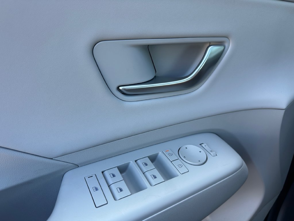 New 2027 Hyundai Kona SEL Premium FWD image 10