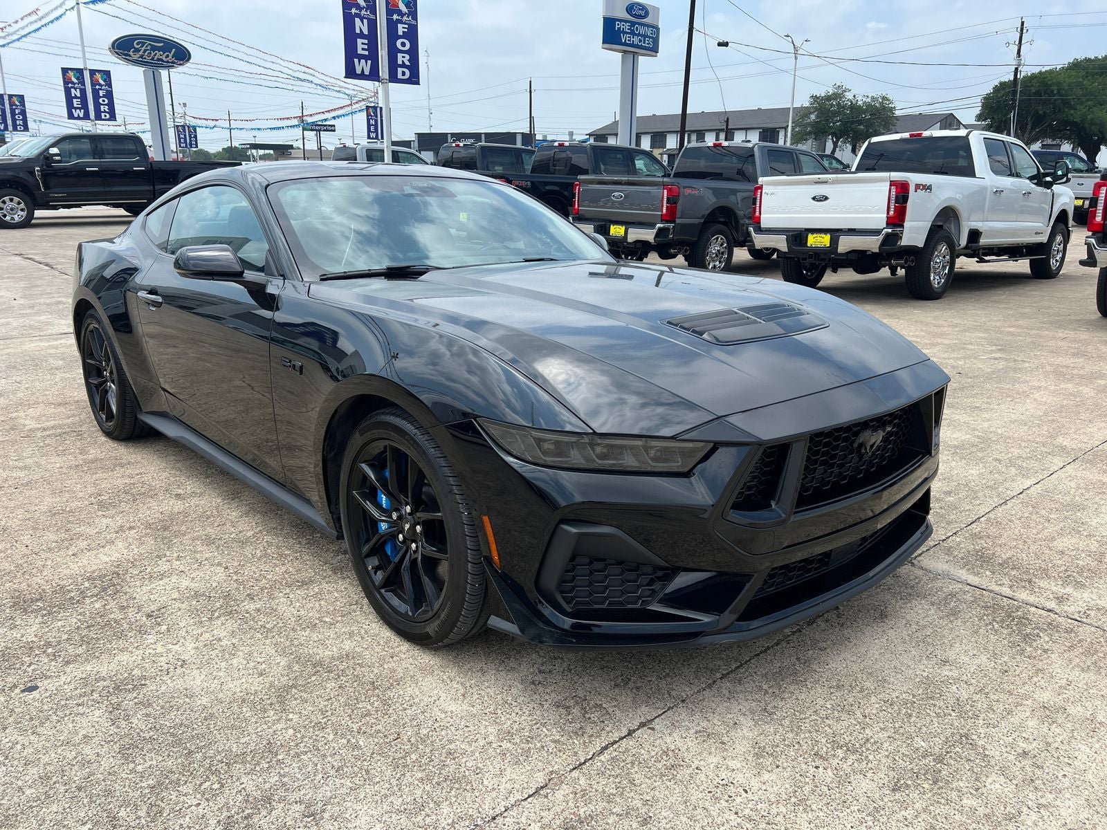 Used 2024 Ford Mustang GT Premium RWD image 1