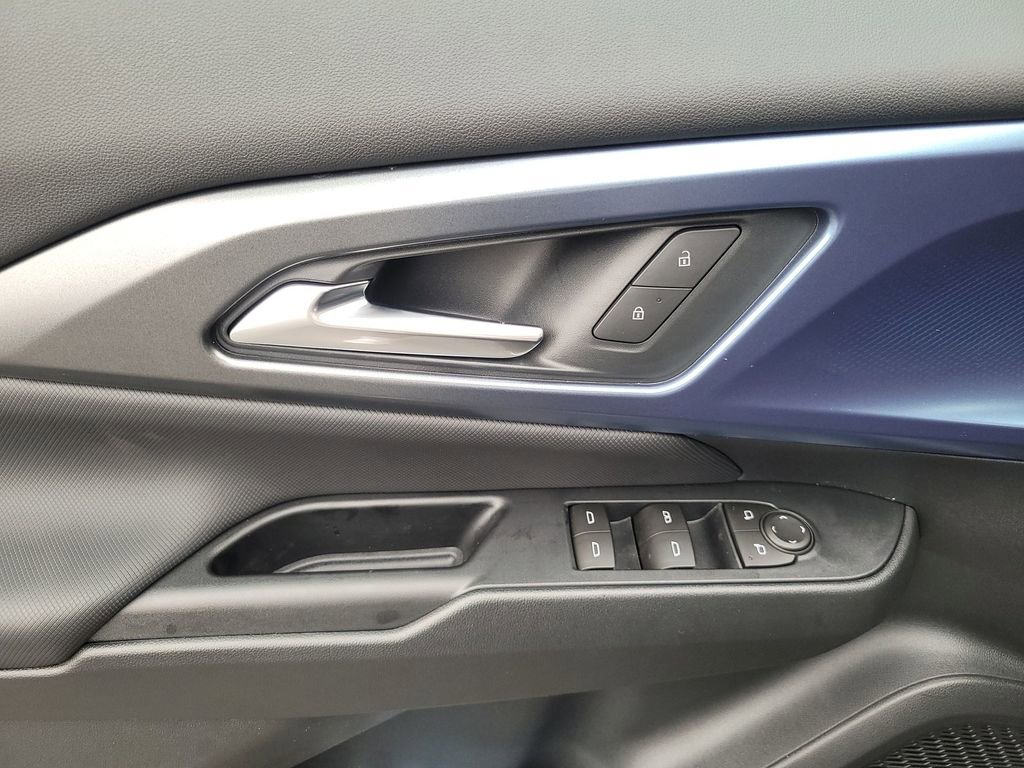 New 2026 Chevrolet Equinox EV LT image 22