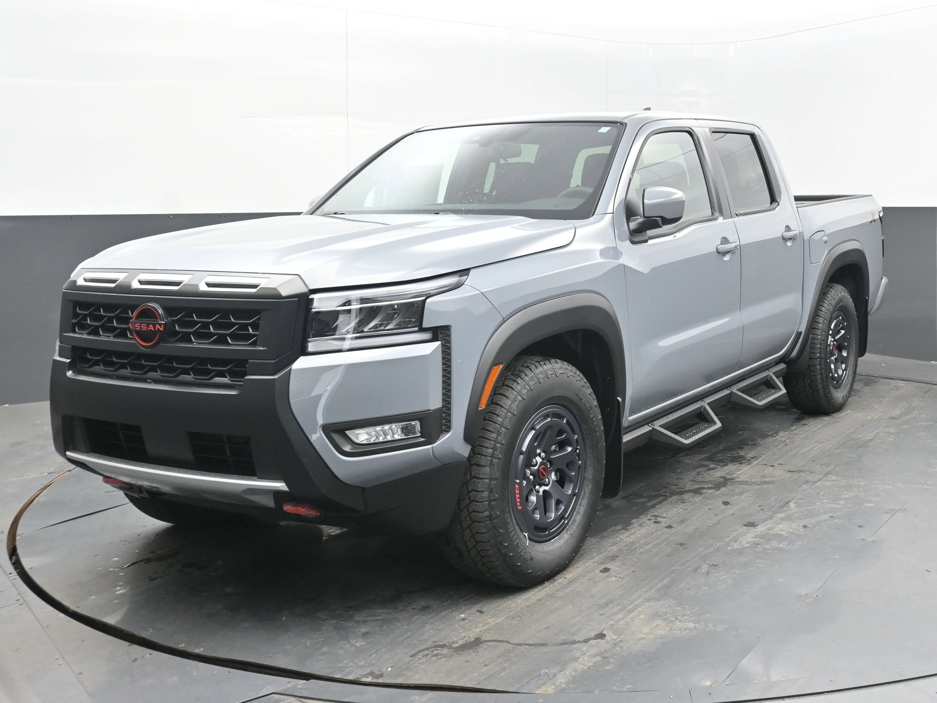 New 2025 Nissan Frontier Pro-X image 3