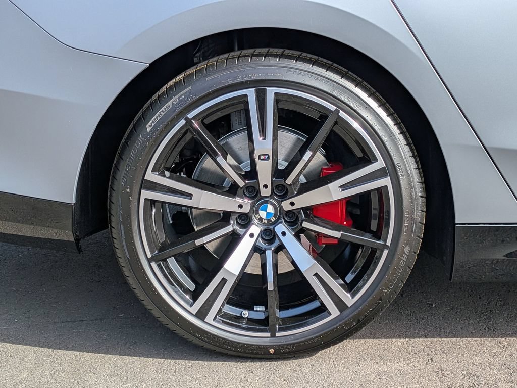 New 2026 BMW 540i xDrive w/ Executive Package AWD/4WD image 23