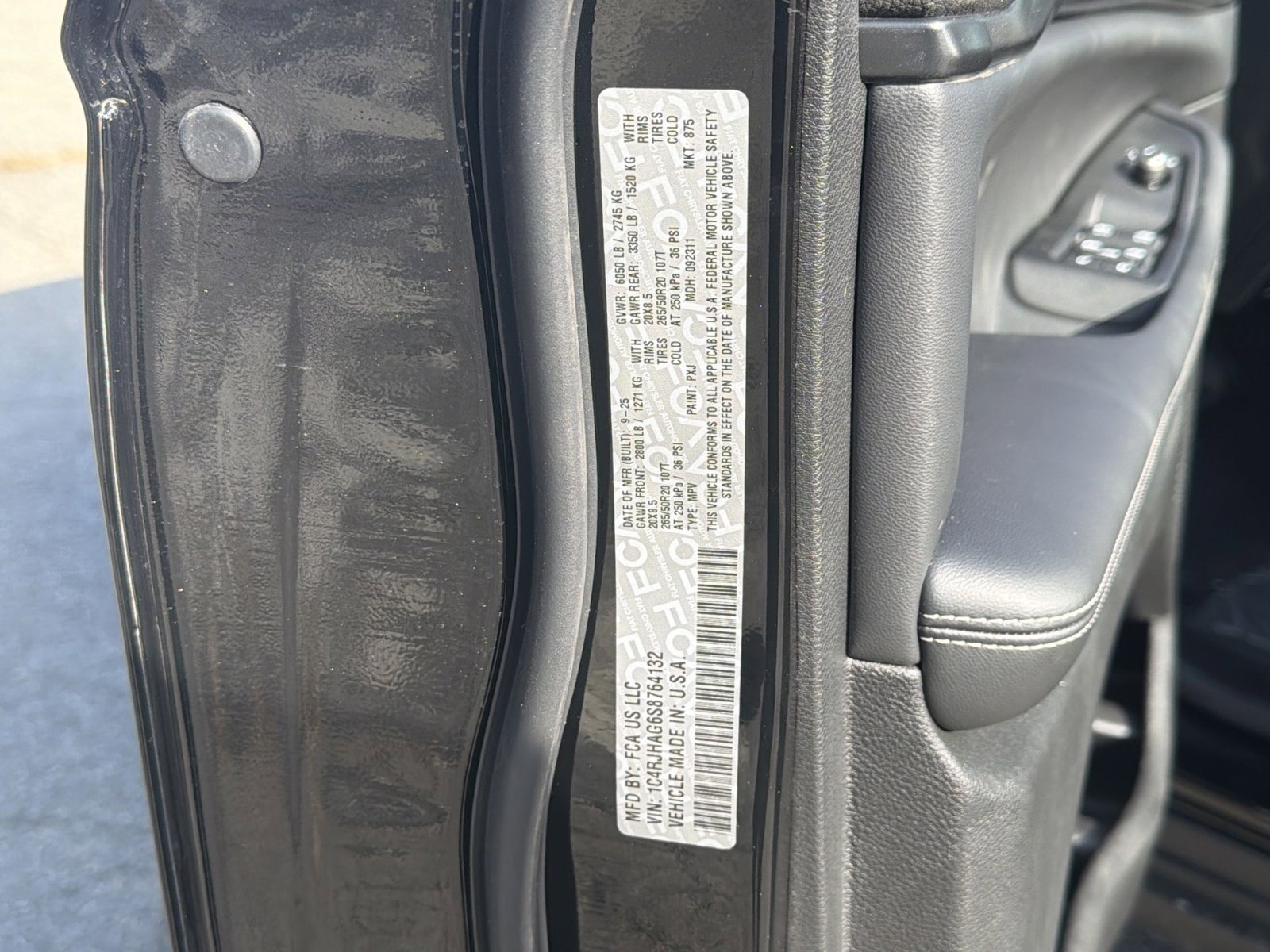 New 2025 Jeep Grand Cherokee Laredo image 28