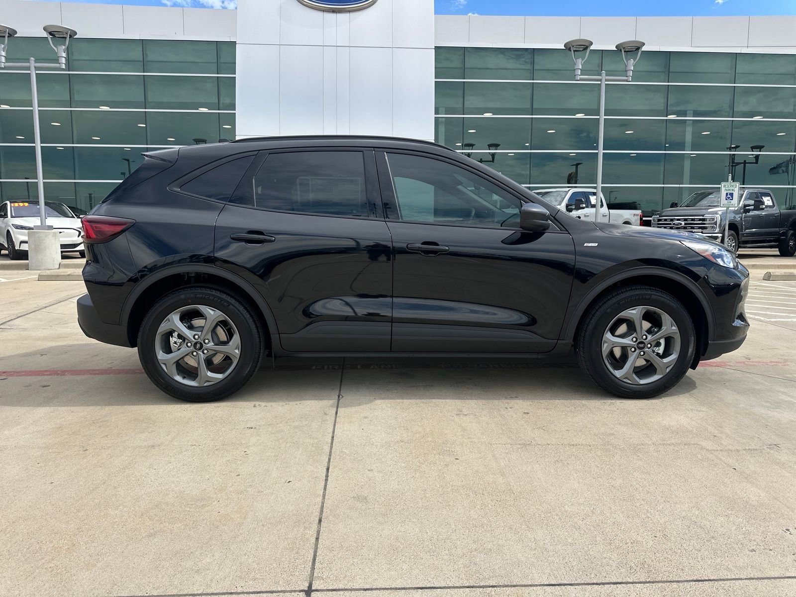 New 2026 Ford Escape ST-Line image 6