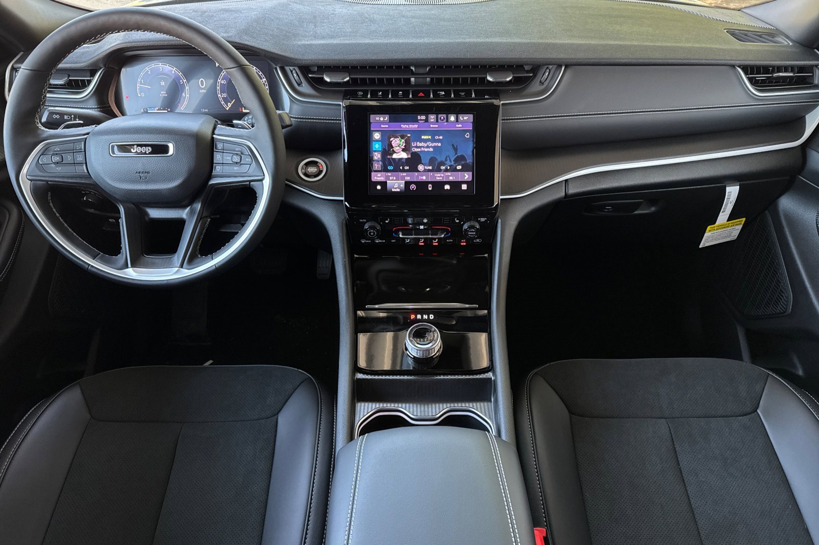 Certified 2025 Jeep Grand Cherokee L Altitude image 12