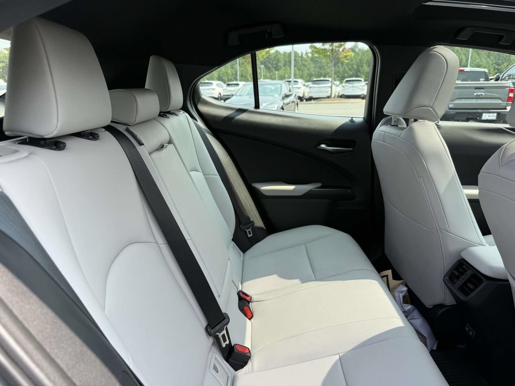 Used 2025 Lexus UX 300h AWD w/ Accessory Package (Z1) image 17