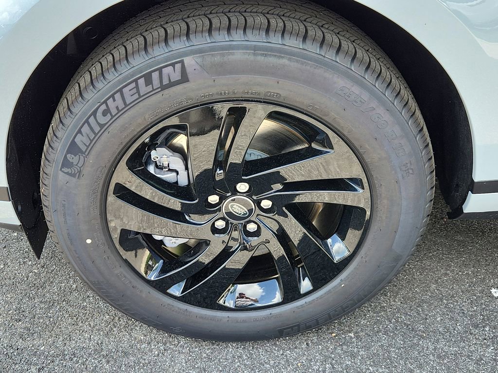 New 2026 Land Rover Range Rover Evoque S image 9