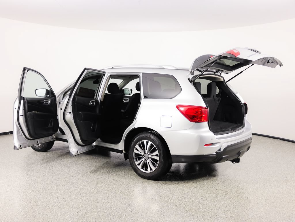 Used 2019 Nissan Pathfinder SV FWD image 12