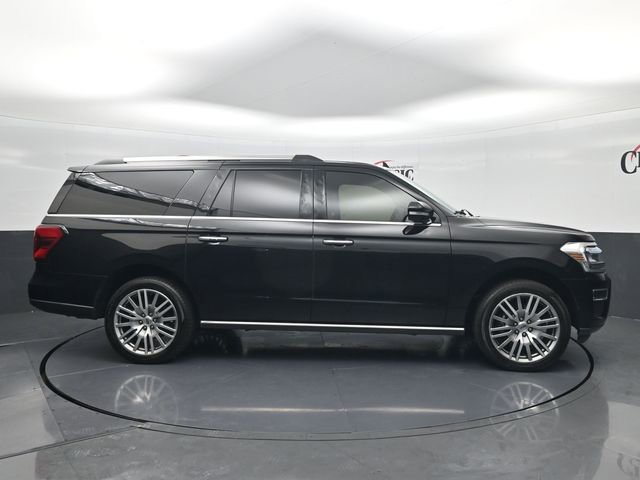 Used 2022 Ford Expedition Max Limited image 6