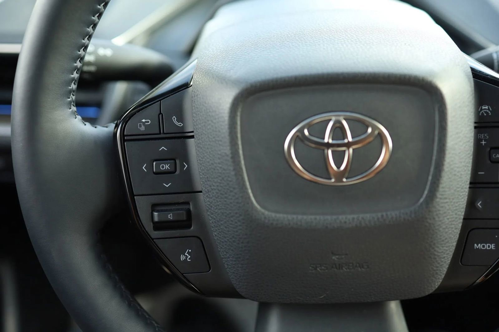 Used 2024 Toyota Prius Limited image 21