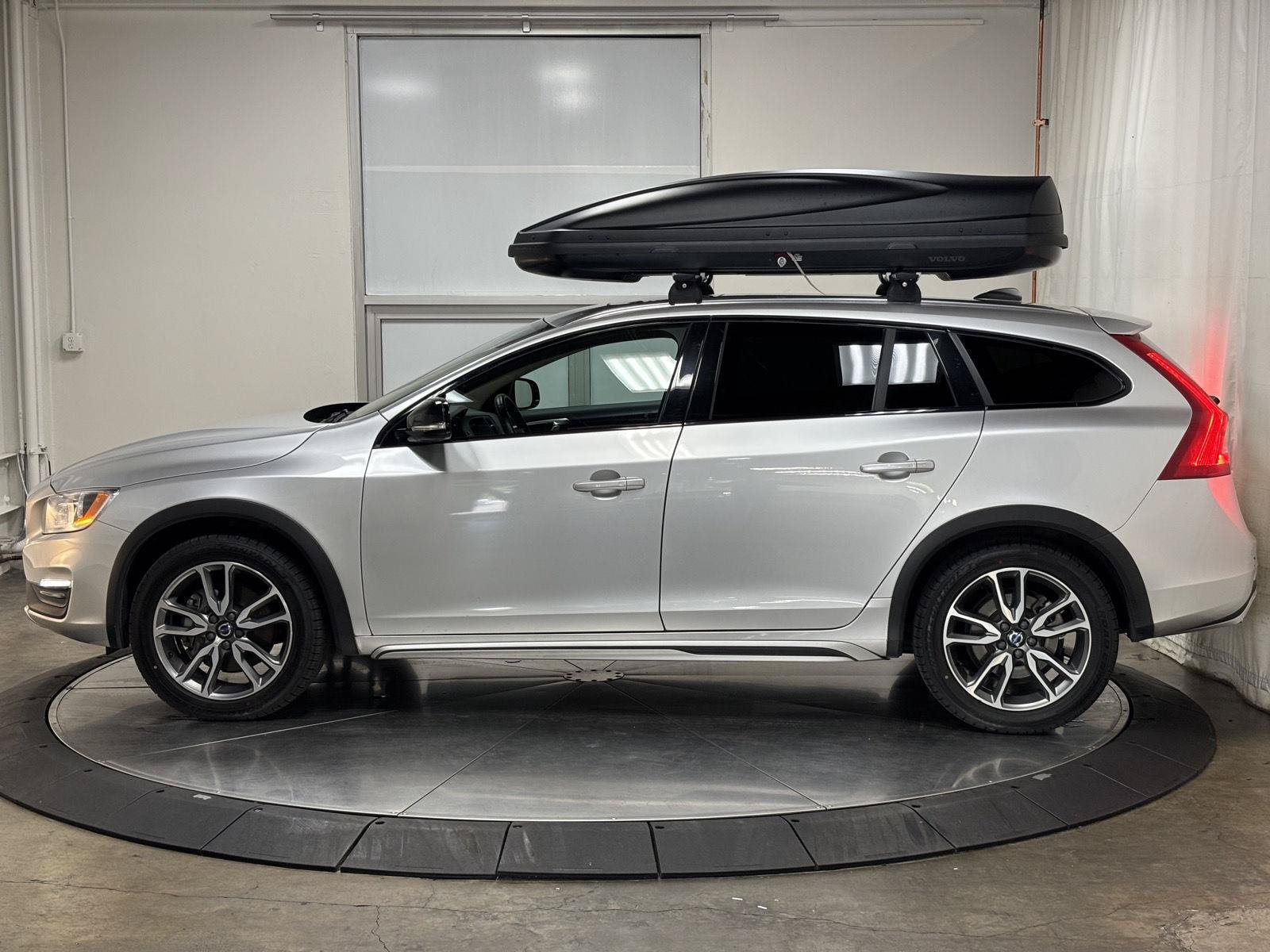 Used 2017 Volvo V60 T5 Cross Country w/ Convenience Package AWD/4WD image 4