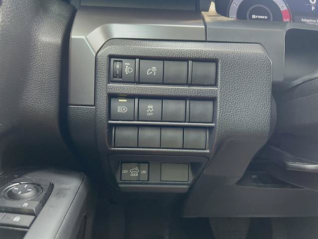 Used 2025 Toyota Tacoma TRD Off-Road AWD/4WD image 24