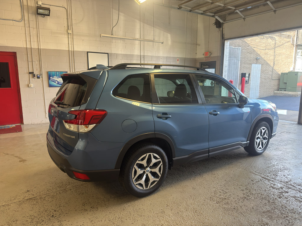 Used 2021 Subaru Forester Premium AWD/4WD image 8