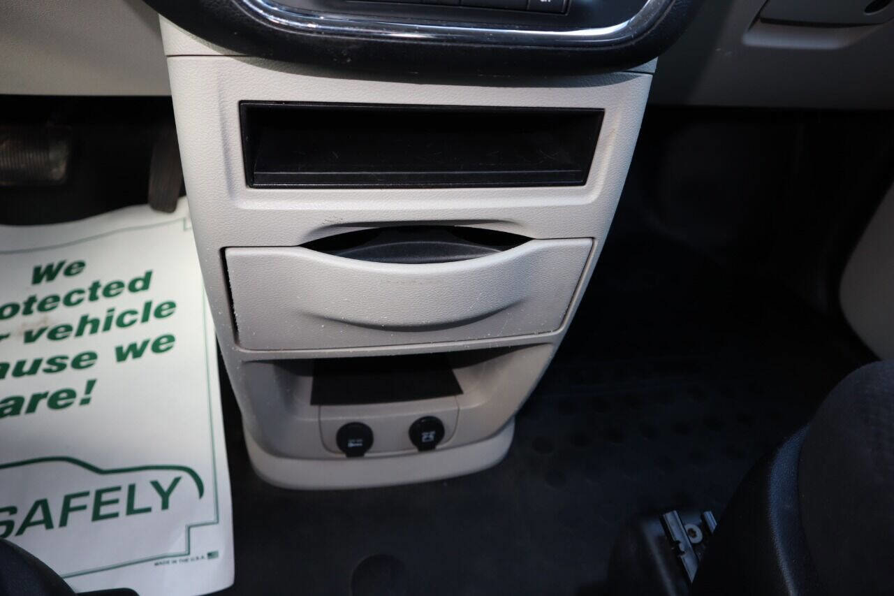 Used 2013 RAM C/V Tradesman image 56