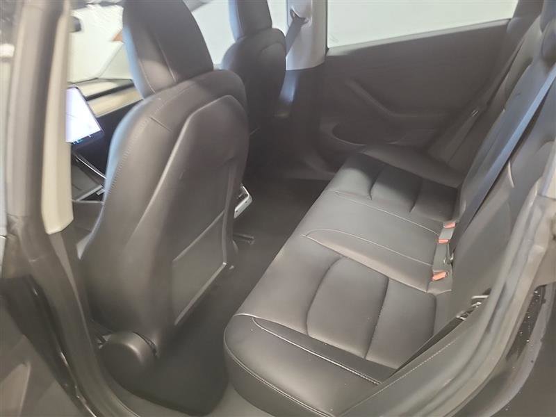 Used 2019 Tesla Model 3 Standard Range Plus image 9