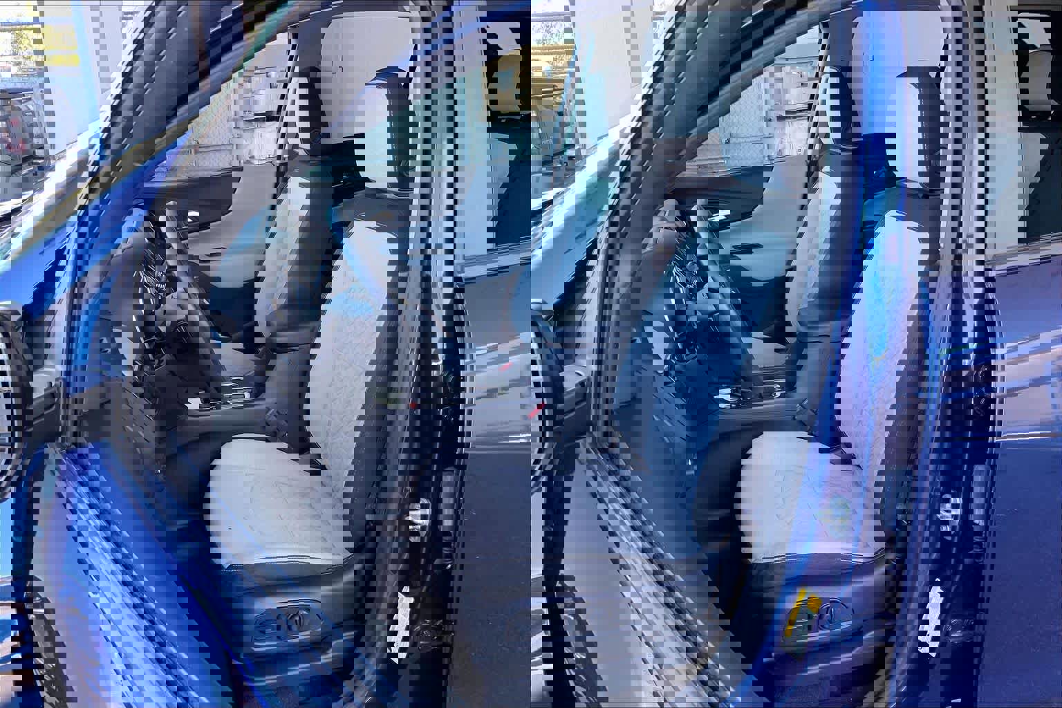 Used 2023 Chevrolet Equinox LS w/ LS Convenience Package image 8