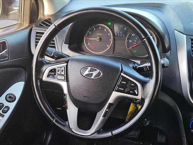 Used 2014 Hyundai Accent SE image 11