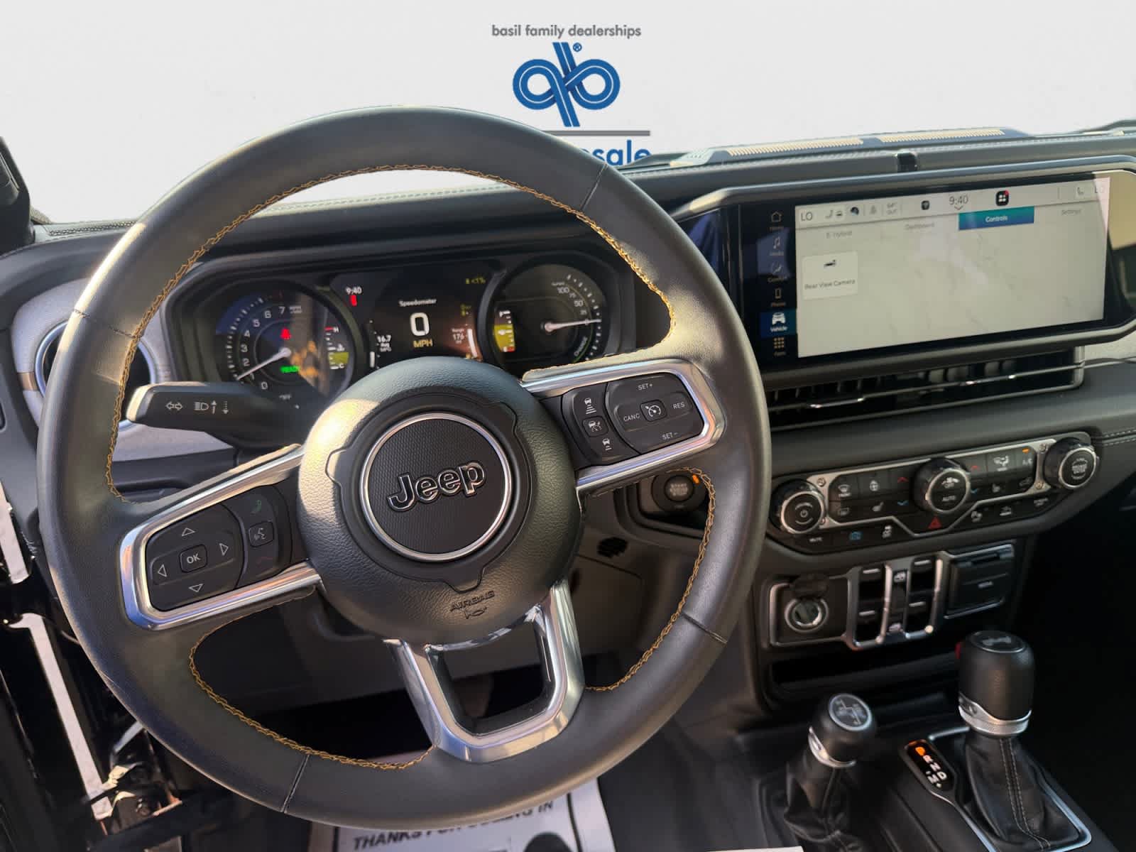 Used 2024 Jeep Wrangler Unlimited Sahara w/ Safety Group AWD/4WD image 14