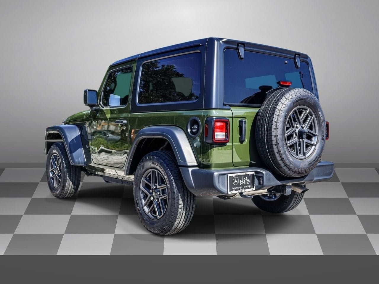 Used 2024 Jeep Wrangler Sport AWD/4WD image 4