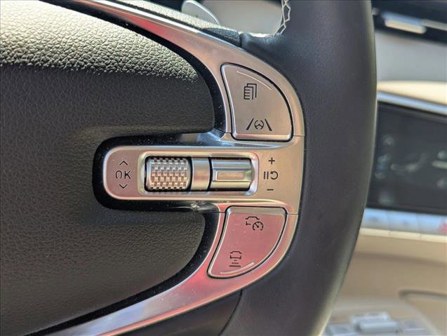 Used 2023 Genesis GV70 2.5T w/ Select Package image 12