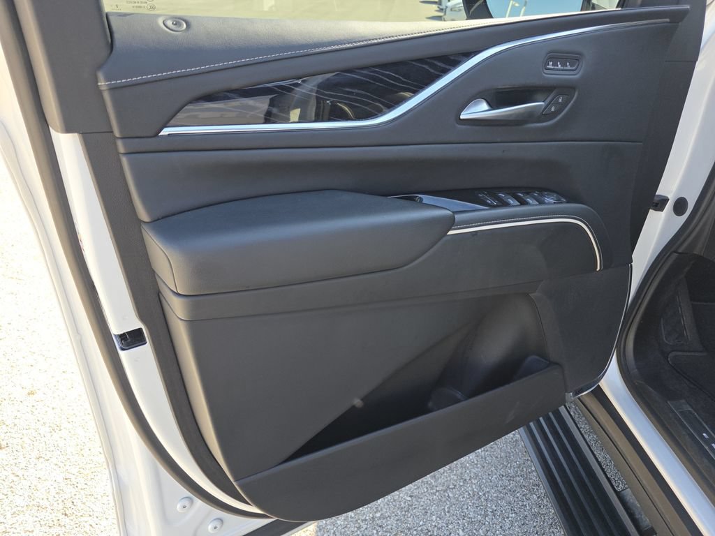 Used 2023 Cadillac Escalade Sport w/ Touring Package AWD/4WD image 18