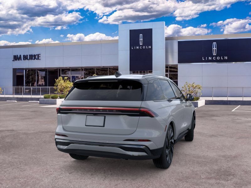 New 2026 Lincoln Nautilus Reserve w/ Jet Appearance Package AWD/4WD image 8