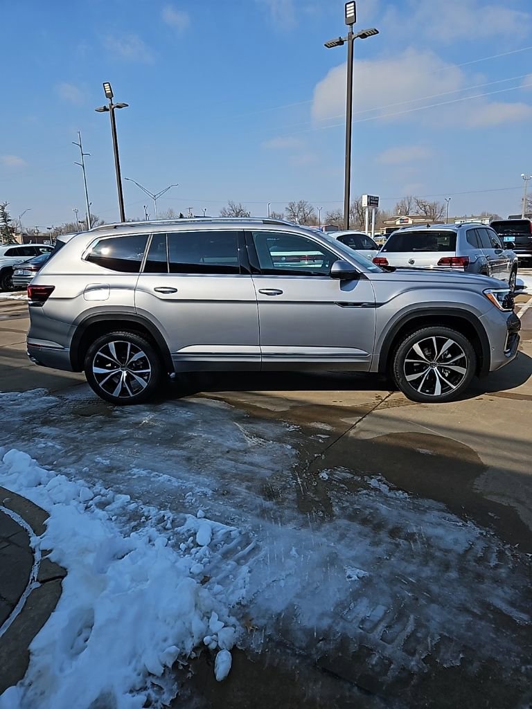 New 2026 Volkswagen Atlas SEL Premium R-Line AWD/4WD image 4