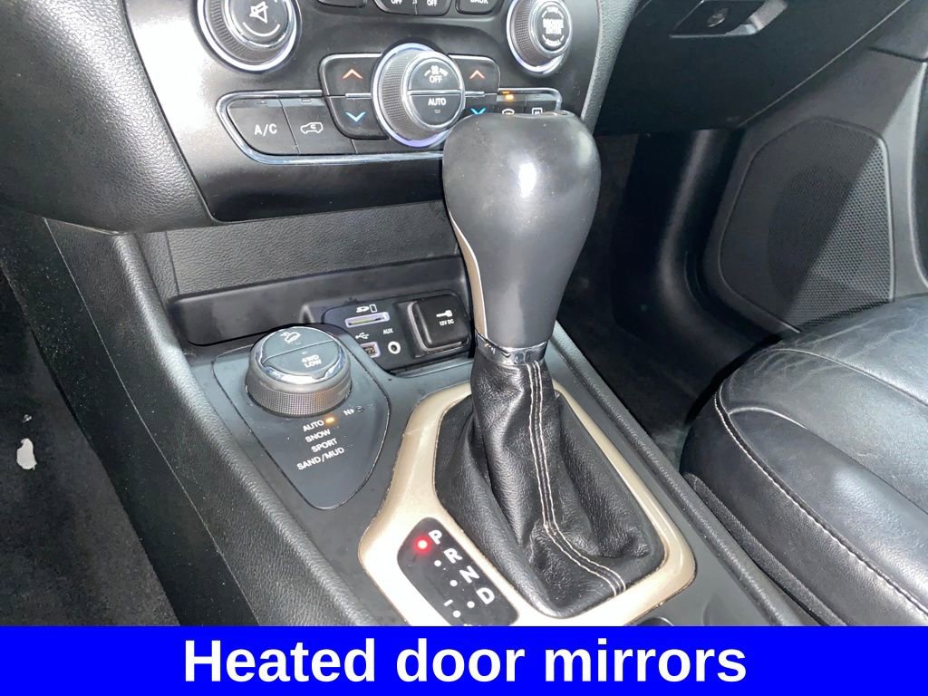 Used 2015 Jeep Cherokee Limited image 16