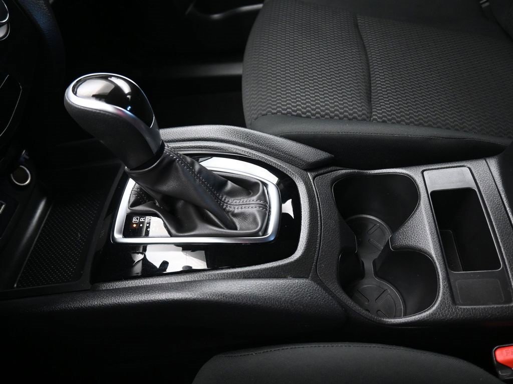 Used 2022 Nissan Rogue Sport S image 21