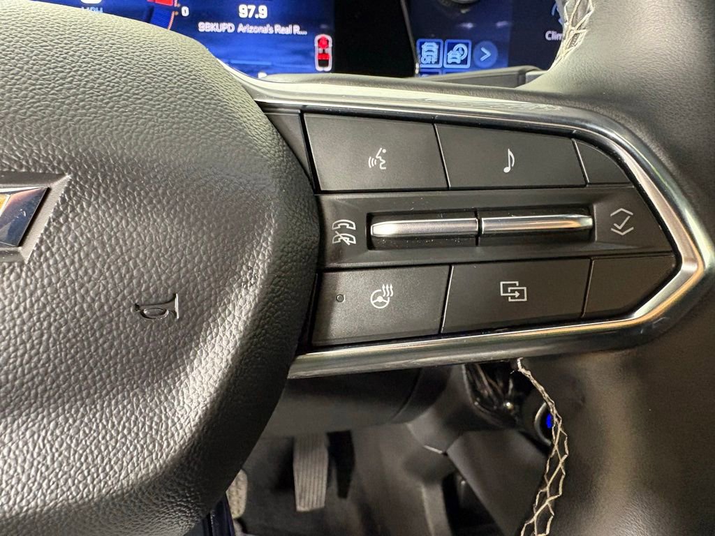 Used 2025 Chevrolet Equinox EV LT w/ Convenience Package image 28