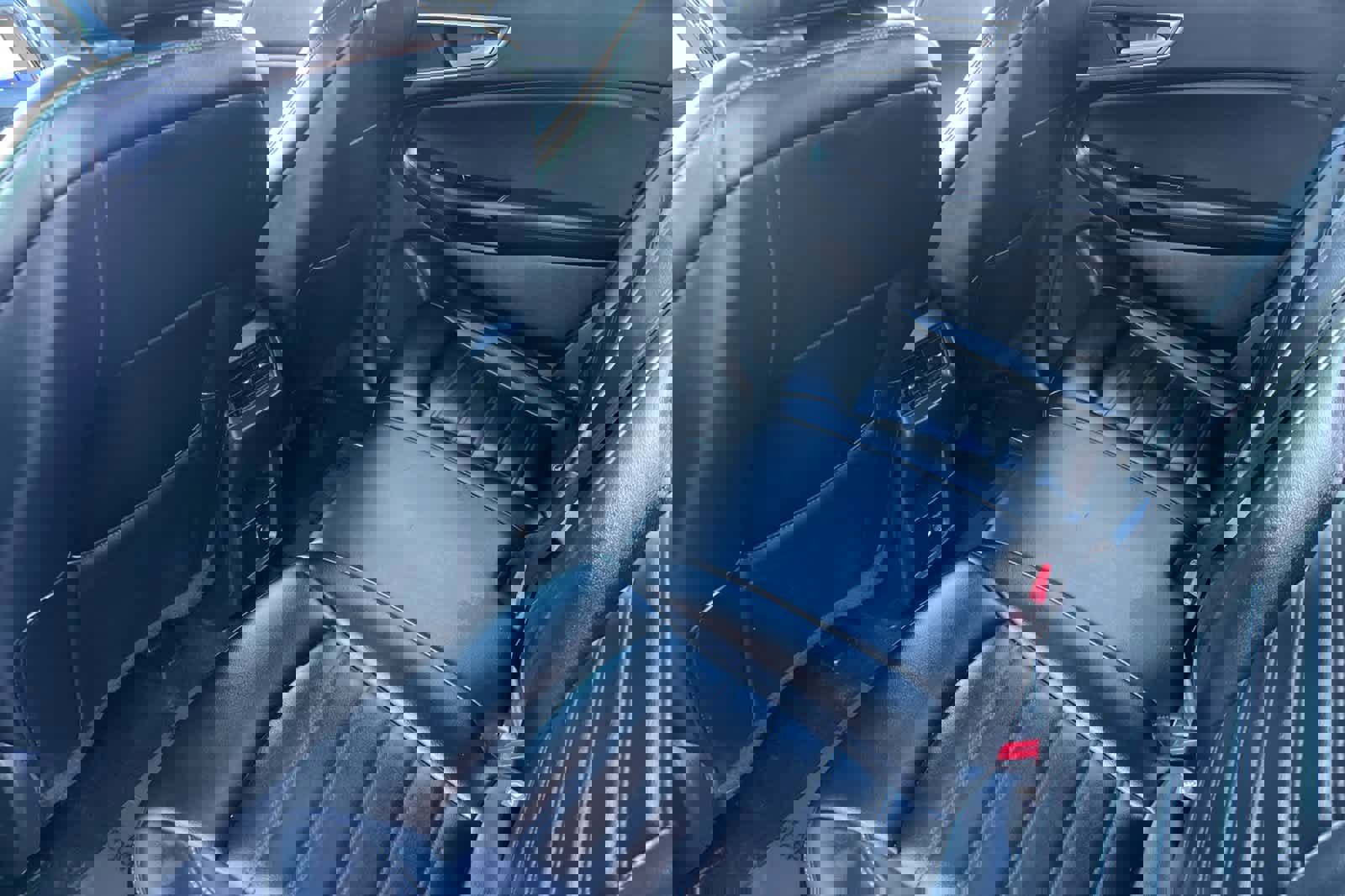 Used 2020 Ford Edge SEL image 4