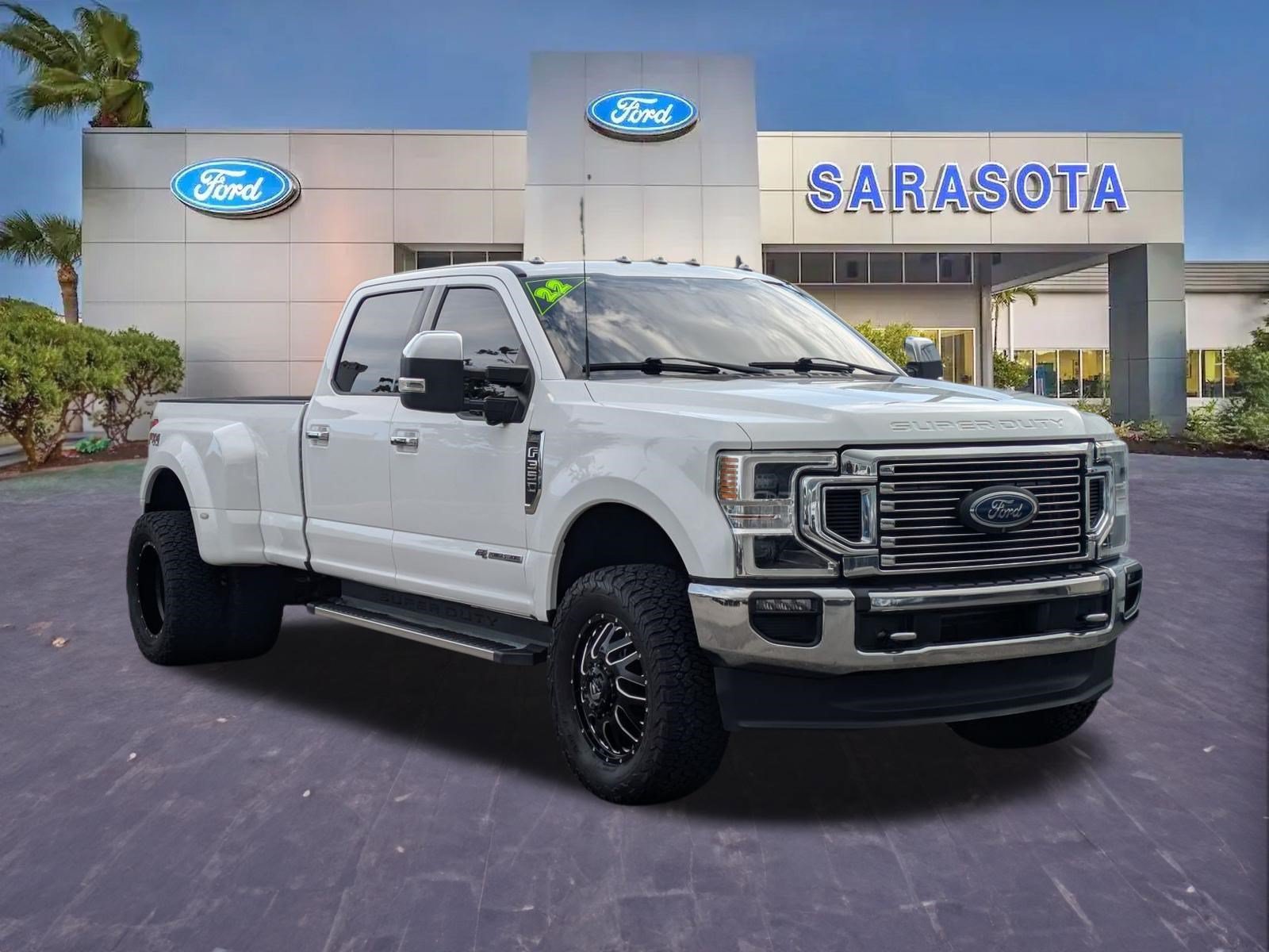 Used 2022 Ford F350 Lariat w/ Lariat Ultimate Package AWD/4WD image 1