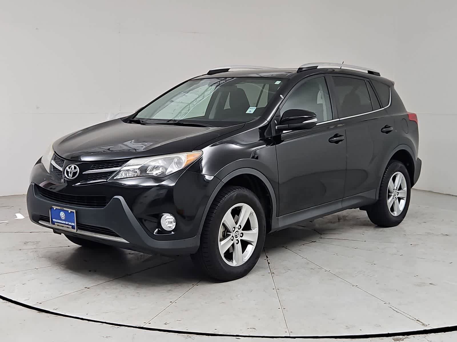 Used 2015 Toyota RAV4 XLE AWD/4WD video 1