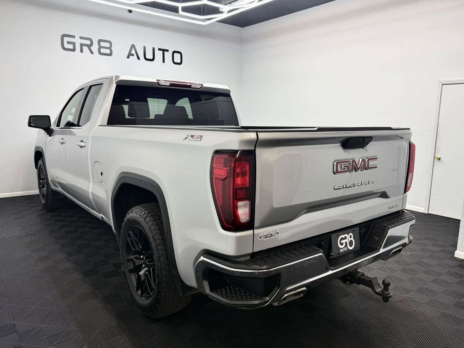 Used 2022 GMC Sierra 1500 SLE w/ X31 Off-Road Package AWD/4WD image 5