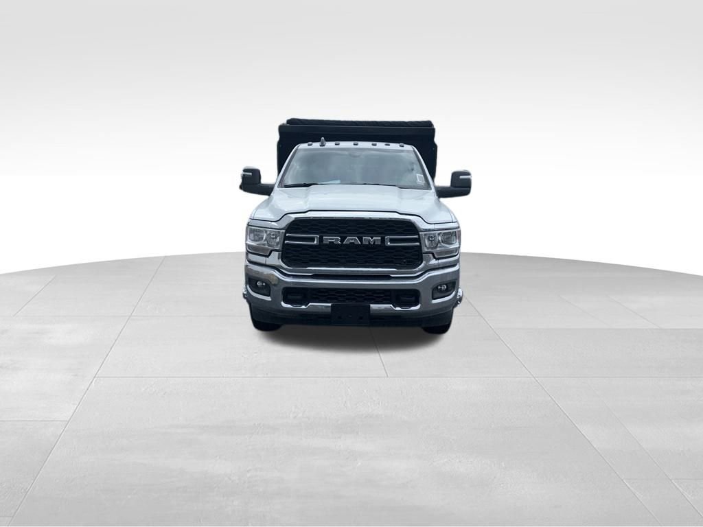 New 2024 RAM 3500 Tradesman w/ Chrome Appearance Group AWD/4WD image 2
