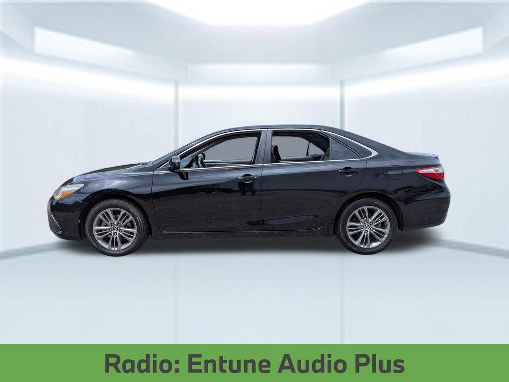 Used 2016 Toyota Camry SE FWD image 2