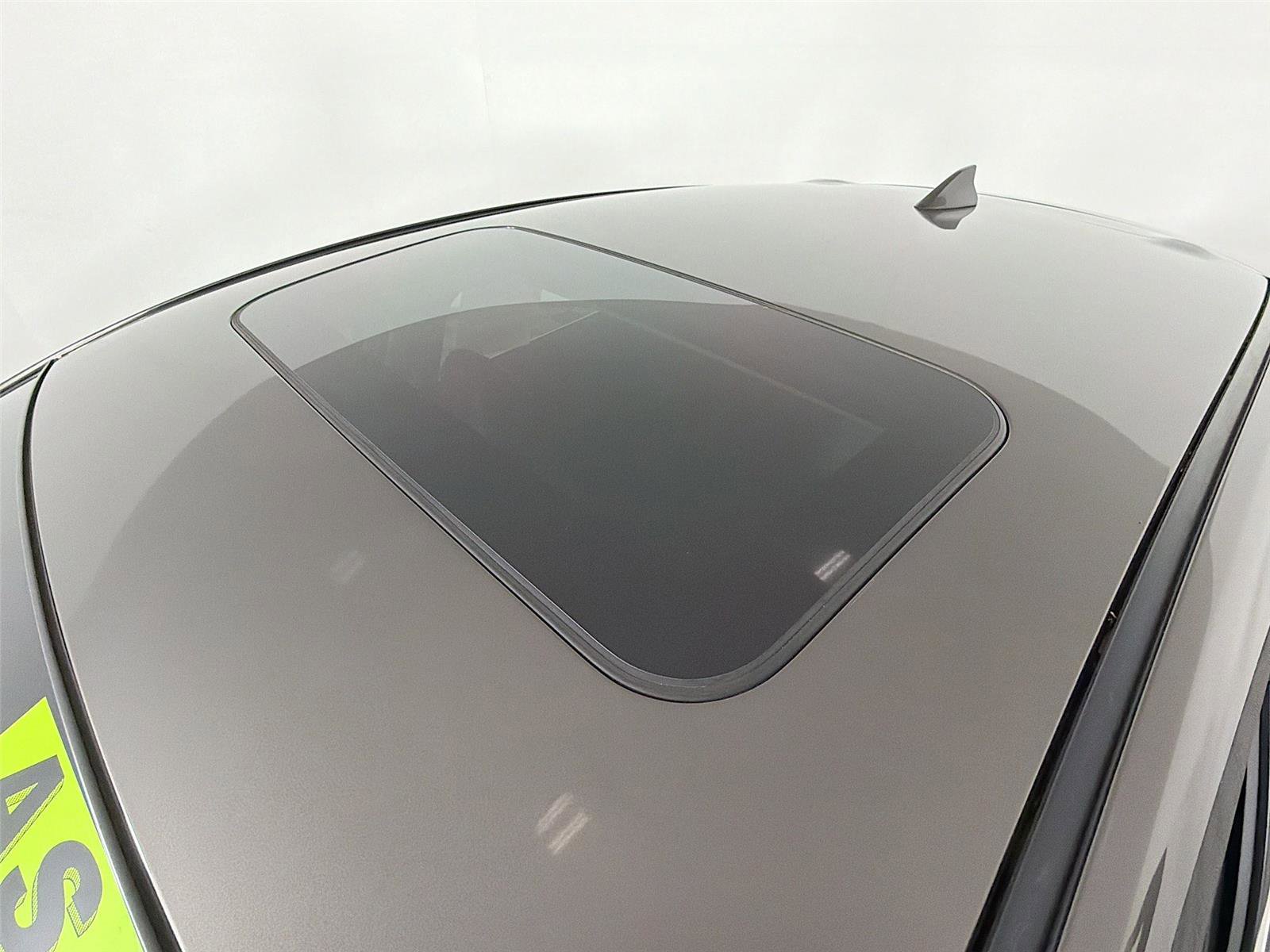 Used 2017 MAZDA MAZDA3 Grand Touring image 14