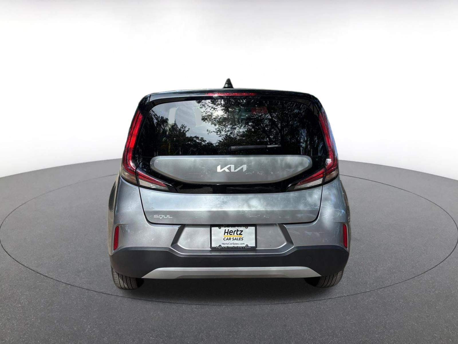 Used 2025 Kia Soul LX w/ LX Technology Package FWD image 6