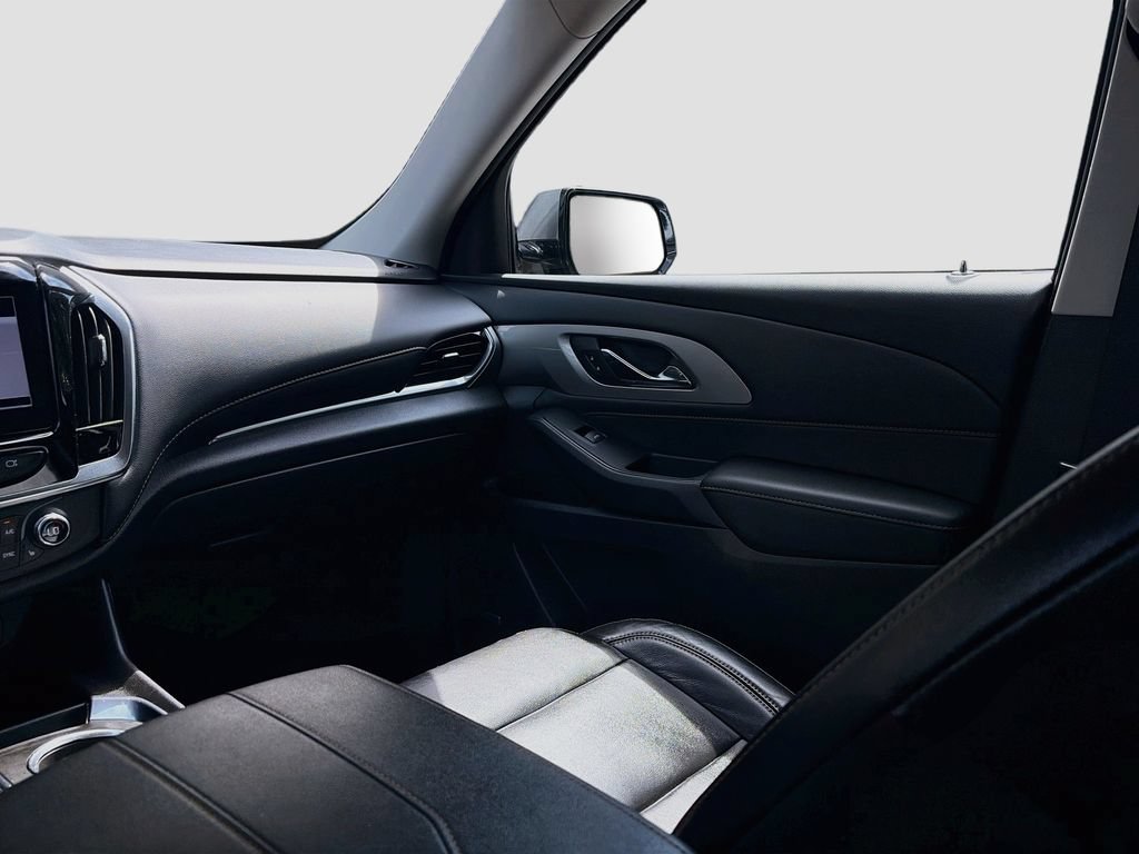 Used 2019 Chevrolet Traverse LT w/ LT Premium Package FWD image 25