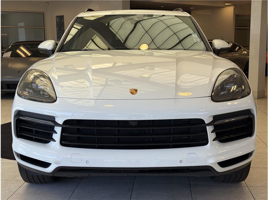 Used 2022 Porsche Cayenne E-Hybrid w/ Premium Plus Package image 2