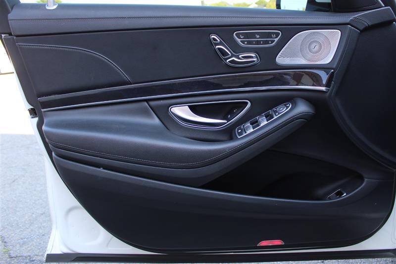 Used 2020 Mercedes-Benz S 450 Sedan image 11