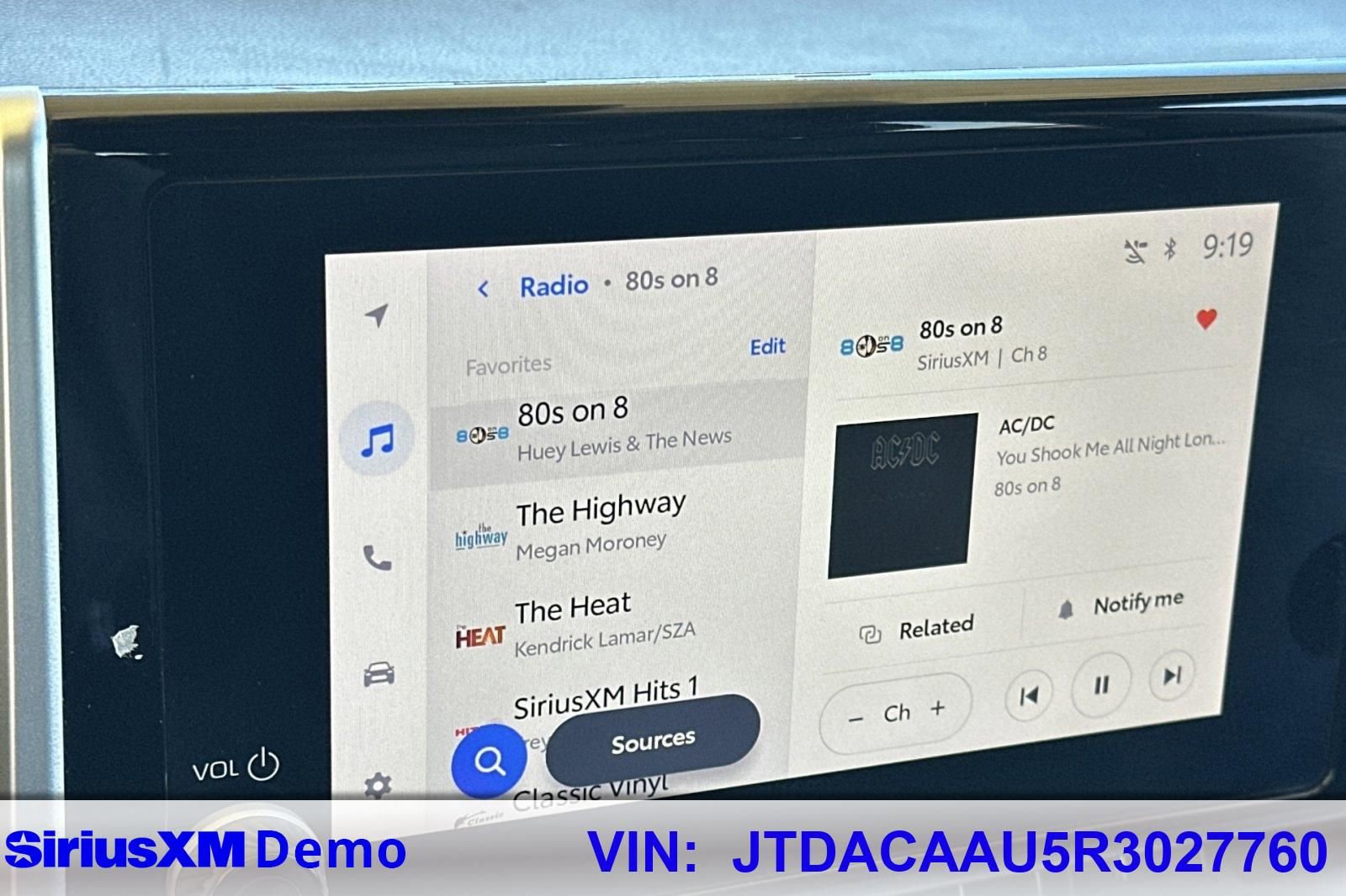 Used 2024 Toyota Prius LE image 34
