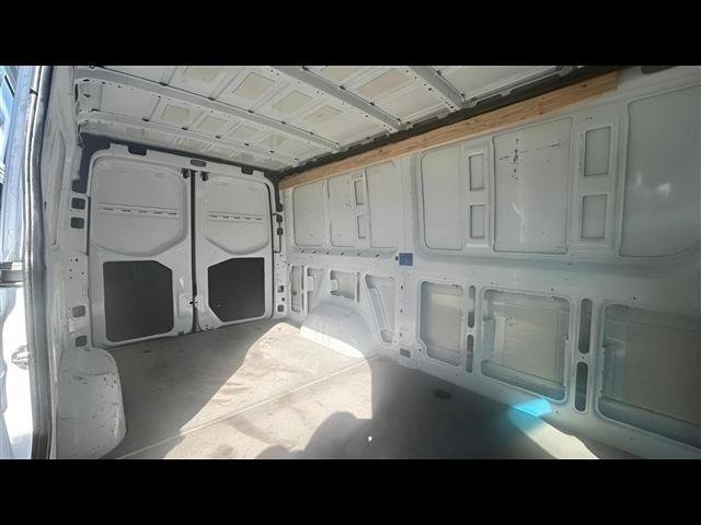 Used 2021 Mercedes-Benz Sprinter 2500 image 18
