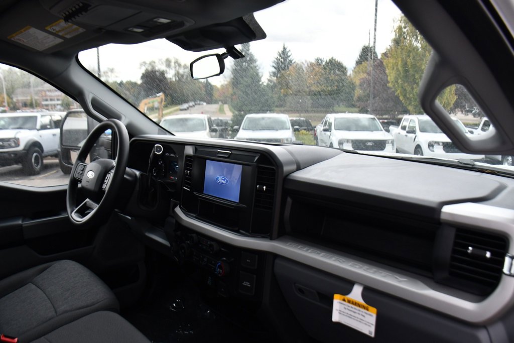 New 2026 Ford F250 4x4 Regular Cab Super Duty image 14