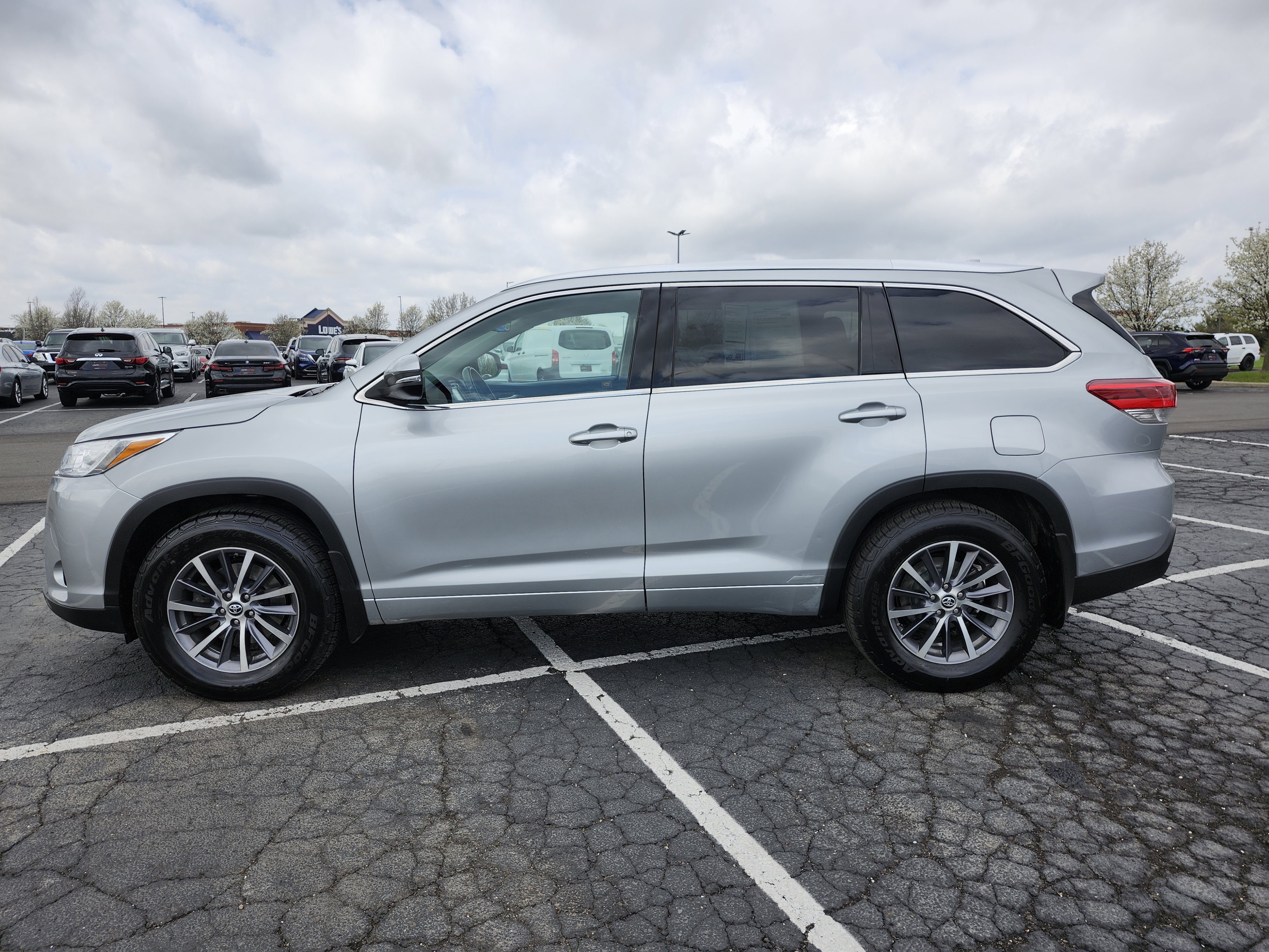 Used 2017 Toyota Highlander XLE image 15