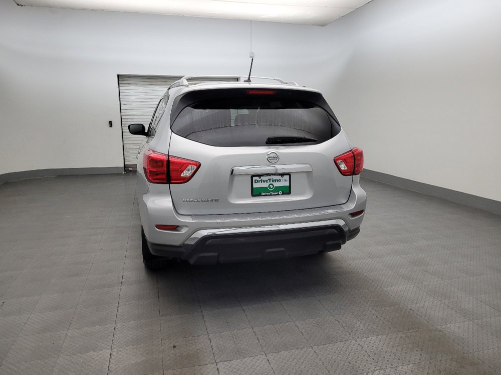 Used 2018 Nissan Pathfinder S FWD image 6