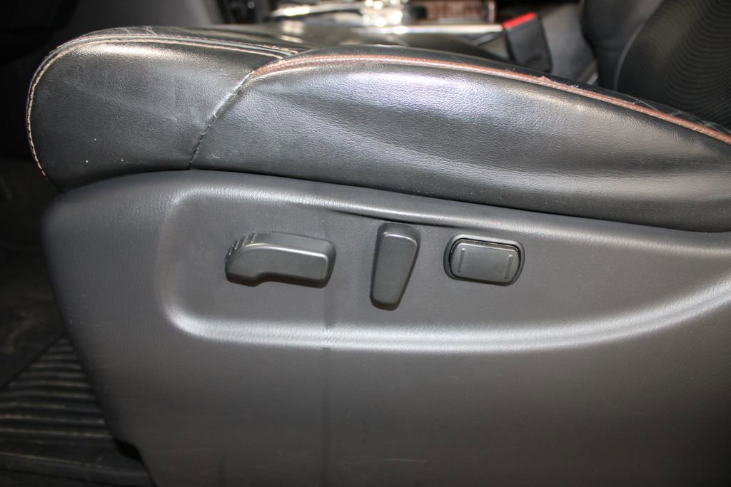 Used 2018 Nissan Armada Platinum w/ Captain Seat Package image 19