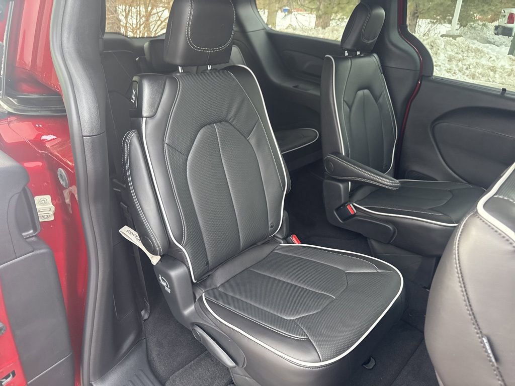 New 2026 Chrysler Pacifica Limited w/ S Appearance Package image 51