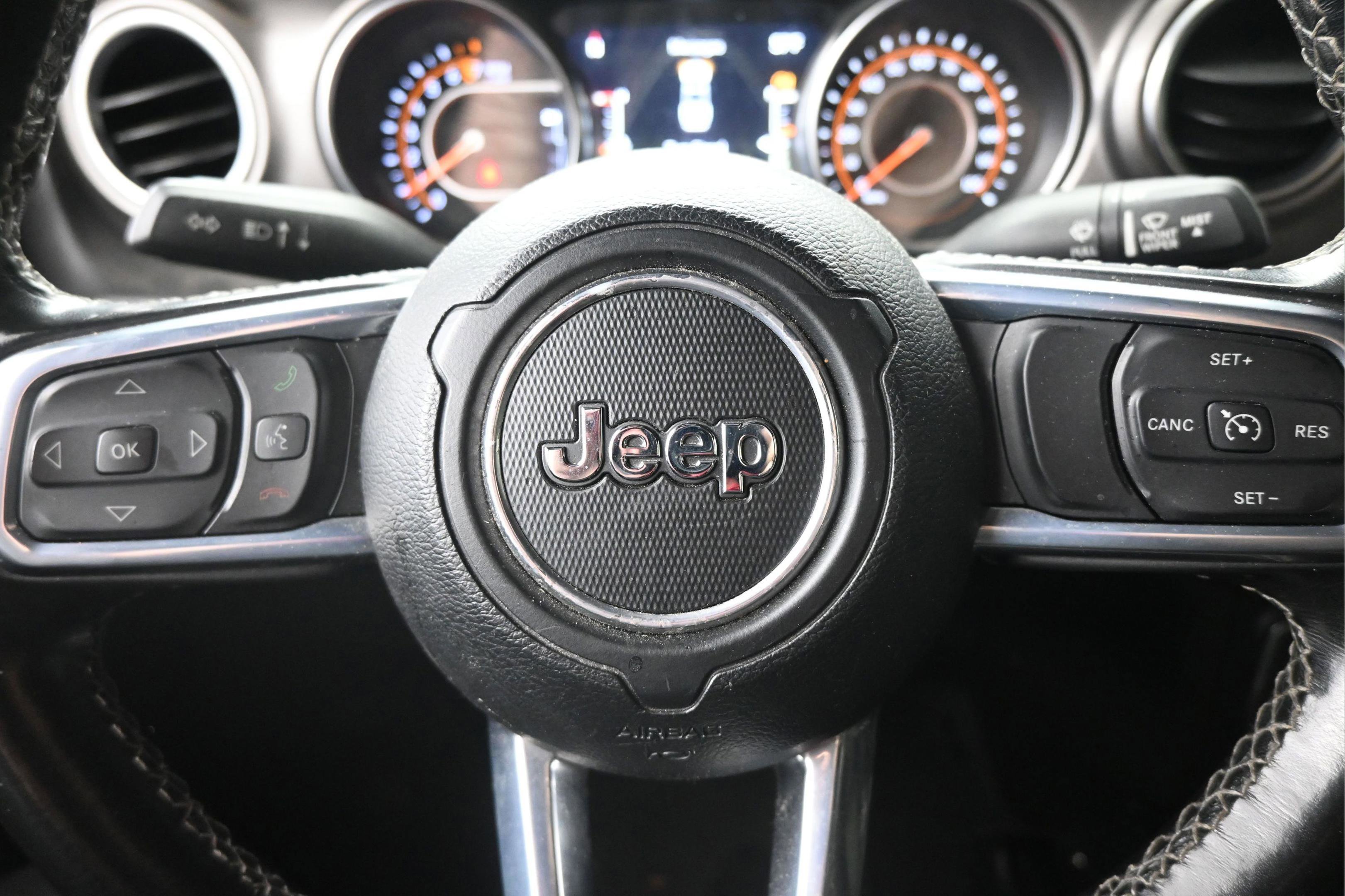 Used 2021 Jeep Gladiator Overland w/ Safety Group AWD/4WD image 26