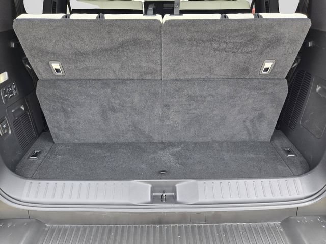 Used 2023 Lexus LX 600 4WD w/ Appearance Package image 33